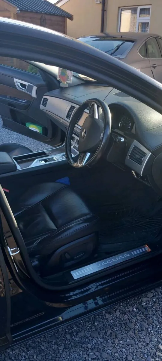 Jaguar XF 220 automatic - Image 4