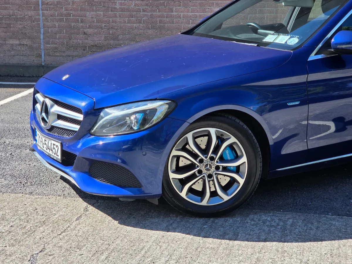 Mercedes-Benz C-Class 2017 - Image 4