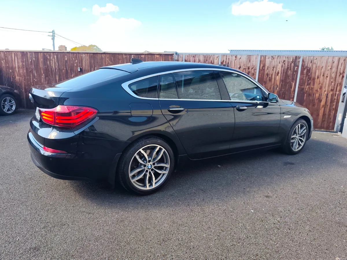BMW 520D GT LUXURY LOW KM PAN ROOF - Image 3