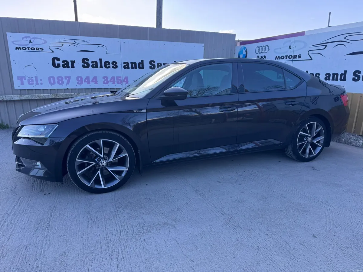 191 Skoda Superb 2.0 TDI 150bhp SportLine Low Mile - Image 2