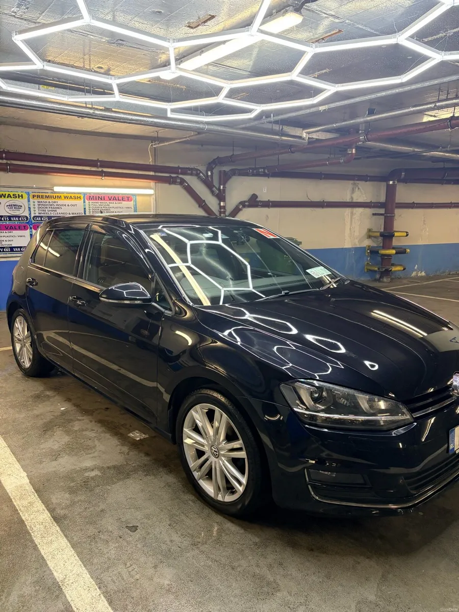 161 Volkswagen Golf TSI Bluemotion Highline - Image 1