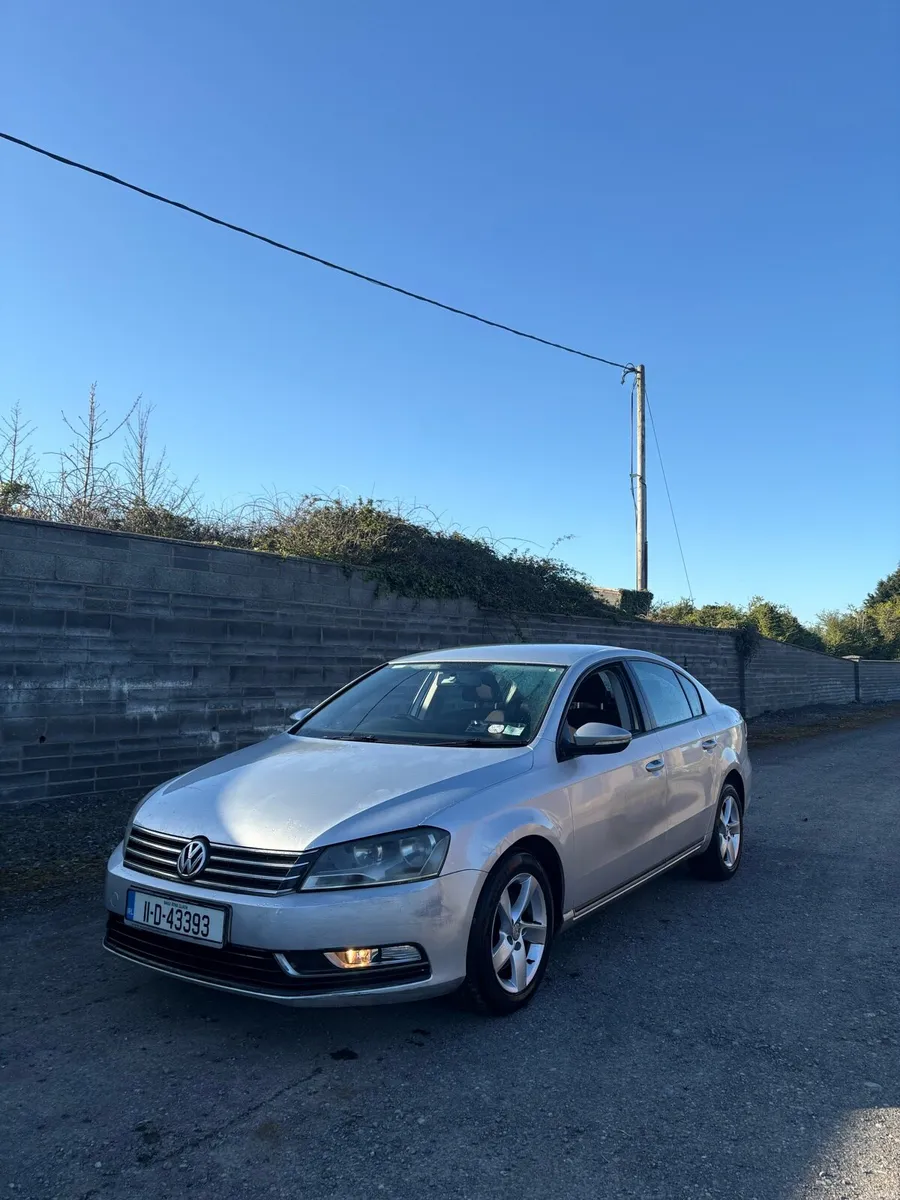 Volkswagen Passat - Image 2