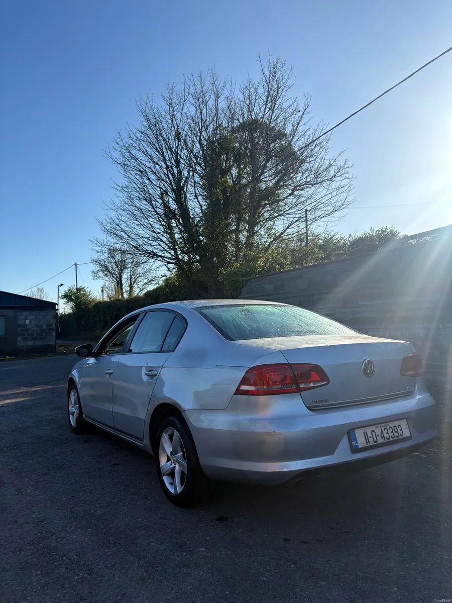 Volkswagen Passat - Image 4