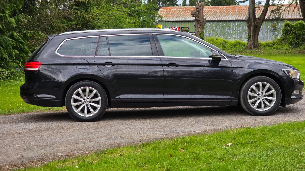 2017 Volkswagen Passat 2.0 TDI 150BHP Business - Image 4