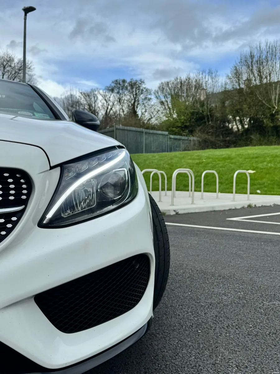 Mercedes-Benz C-Class 2017 - Image 4