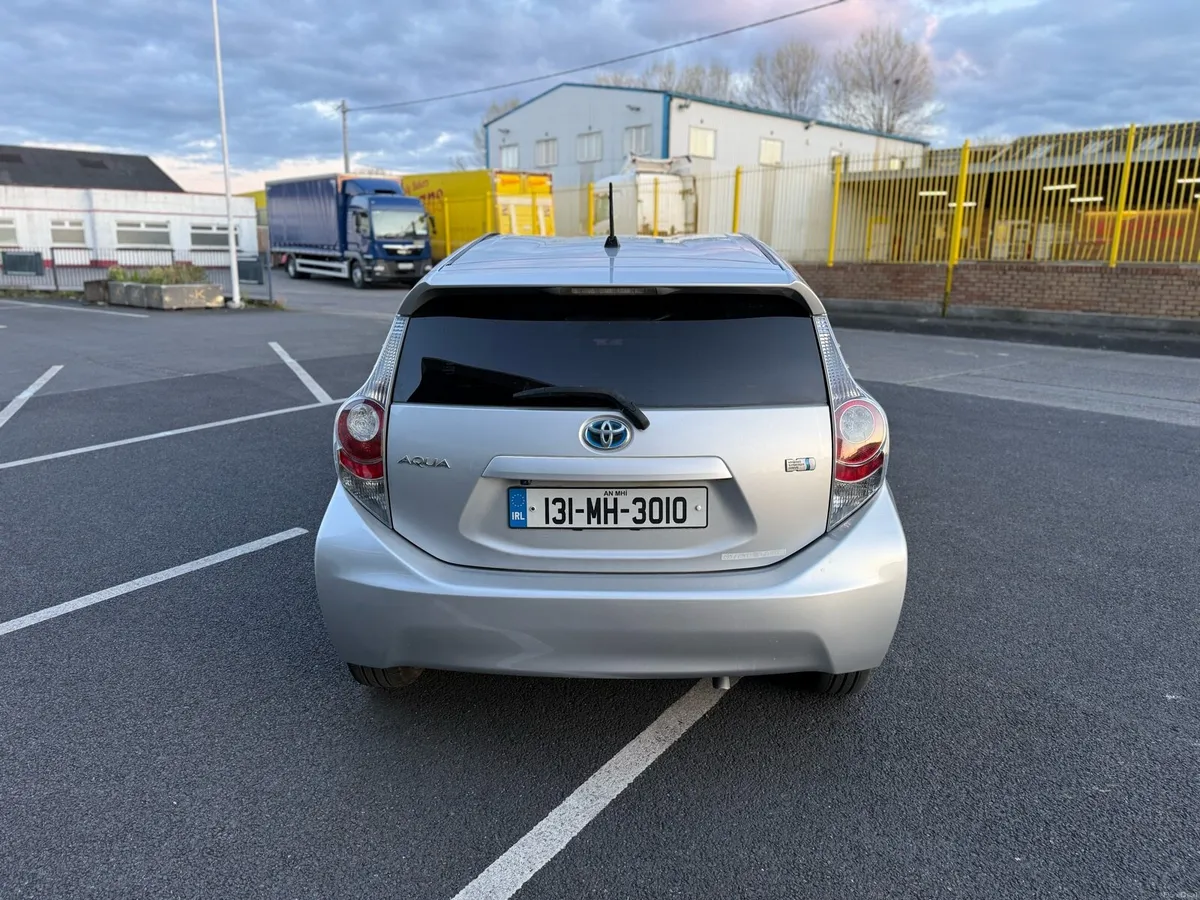 2013 Toyota Aqua 1.5 Hybrid Push-Start original - Image 4