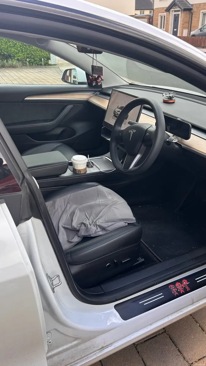 Tesla Model 3 2023 - Image 1