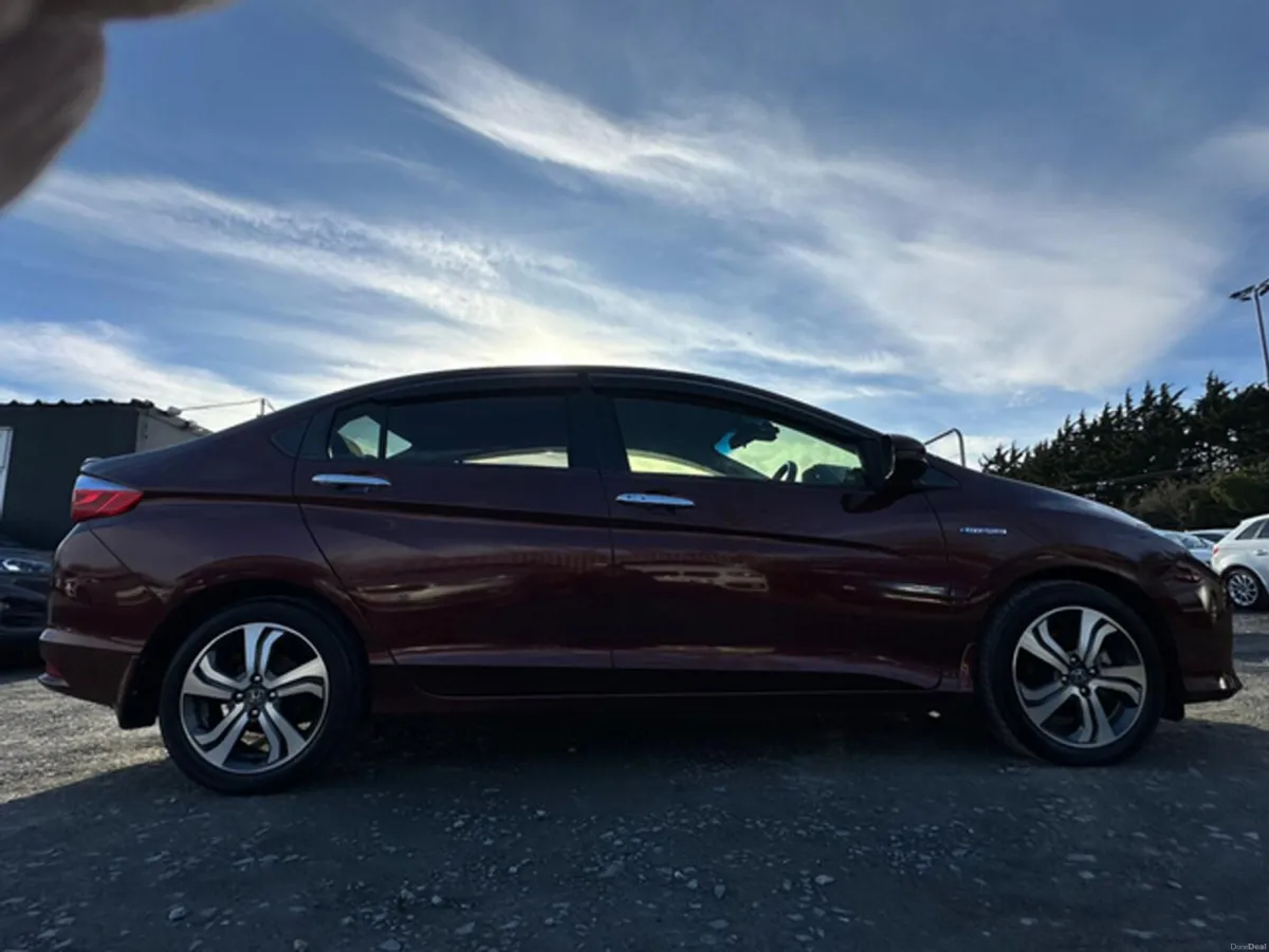 Honda Grace 1.5L Automatic Petrol Hybrid Low Milea - Image 4