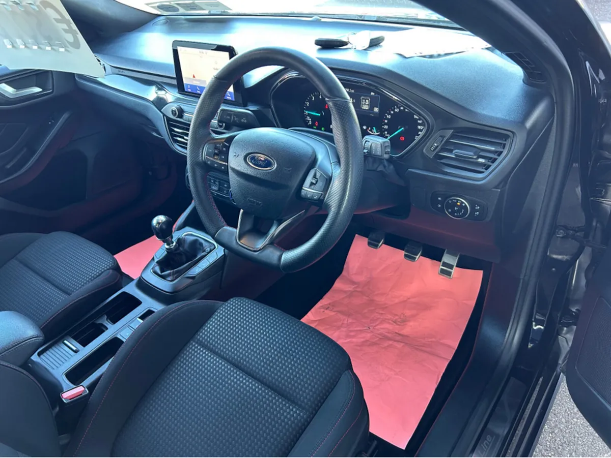 Ford Focus ST-LINE EDITION 5DR 1.0T1 1.0T125 MHE - Image 3