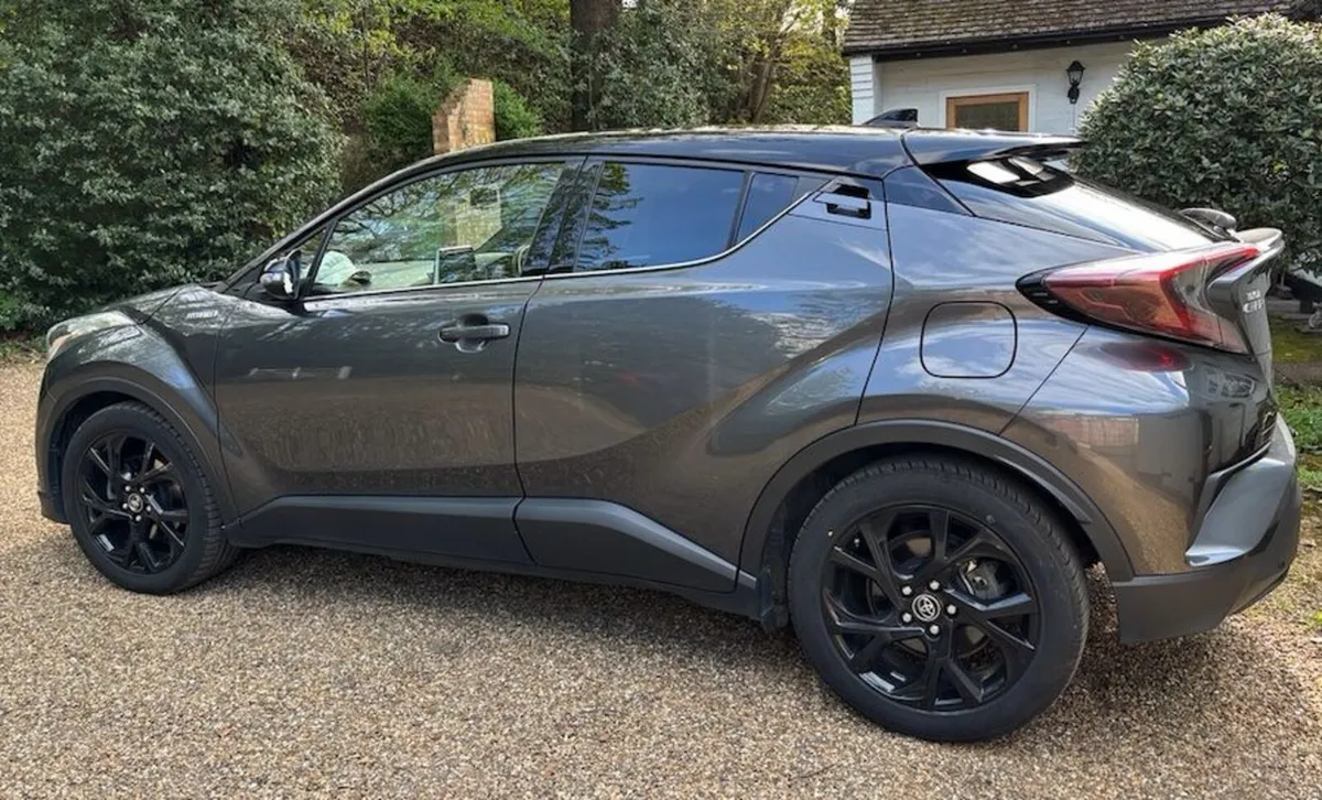 Toyota C-HR 2019 Hybrid Sport - Image 4
