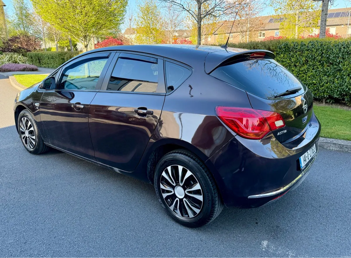 Opel Astra 1.2 - NCT & TAX - Image 3