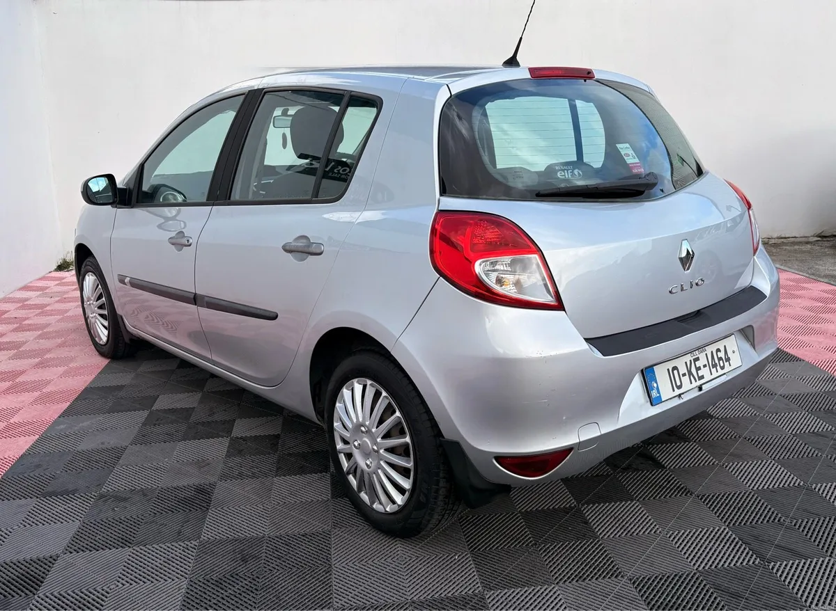 10 Renault clio 1.2 new Nct /low kms/1 owner - Image 4