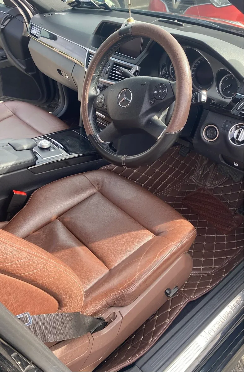 Spectacular 2012 E Class Mercedes - Image 3