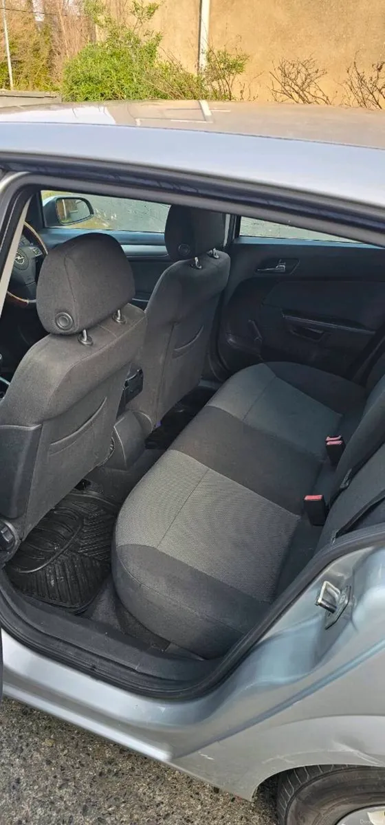 private car - Image 3