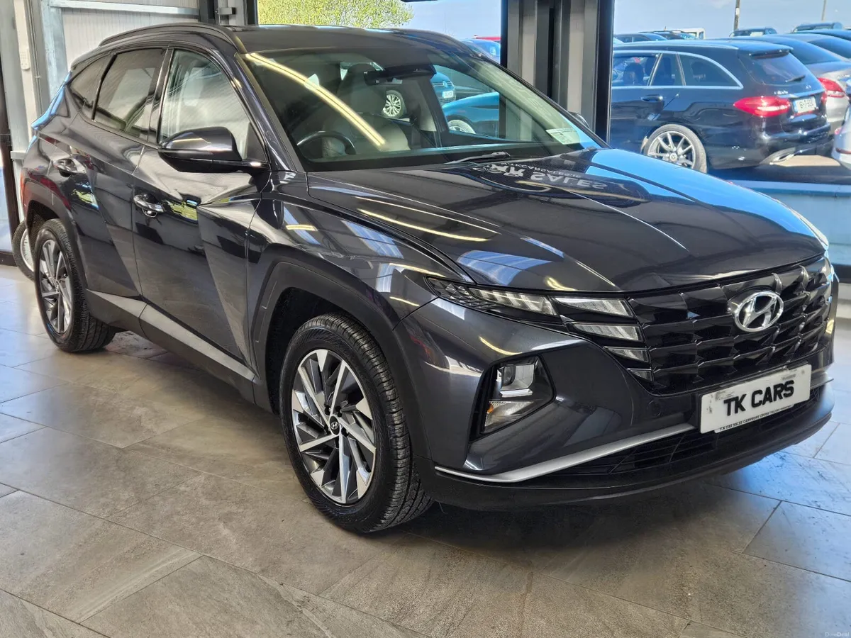 211 HYUNDAI TUCSON EXECUTIVE - Image 1