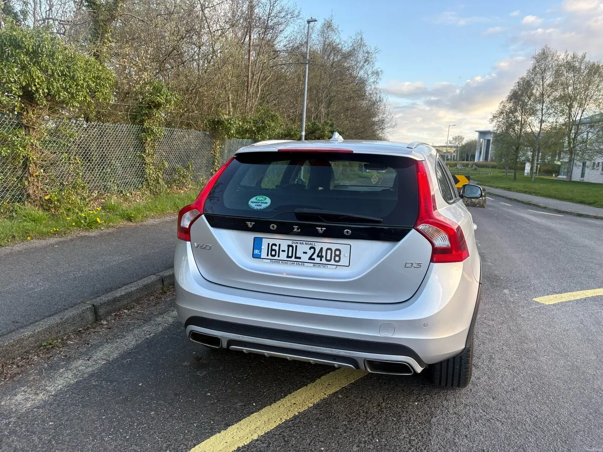 Volvo V60 Cross Country - Image 6