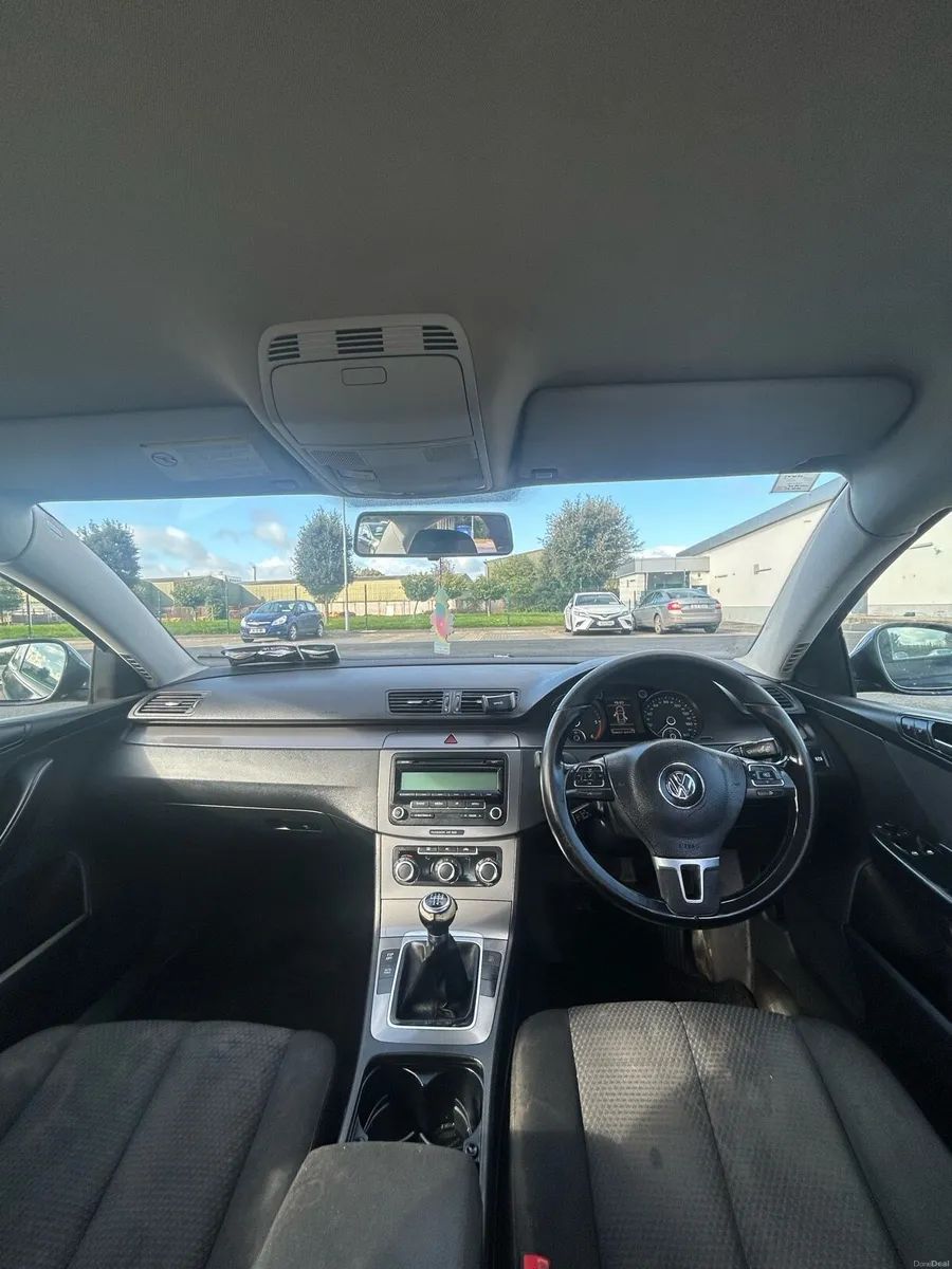 2010 R-line Passat - Image 4