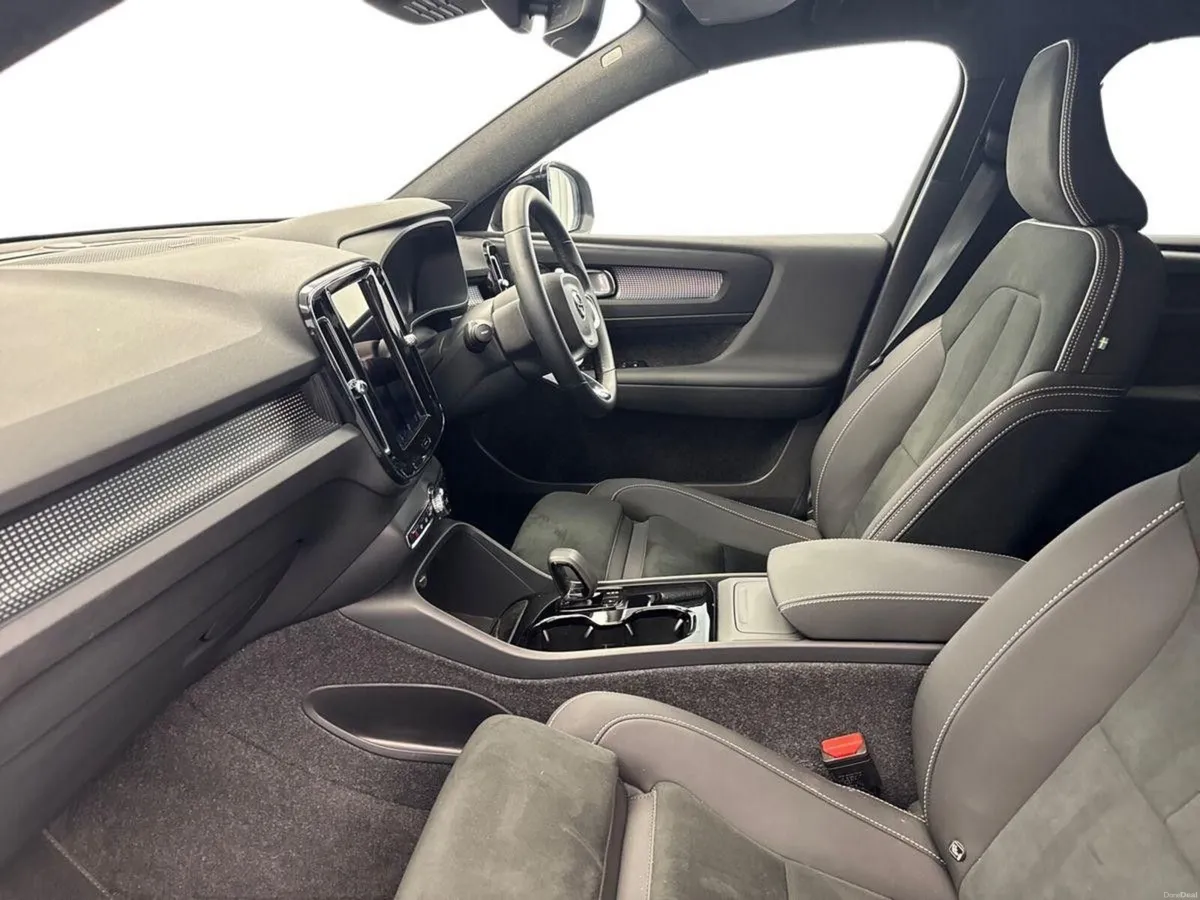 Volvo EX40 ULTRA BLACK EDITION *JUST IN* €115 PER - Image 3