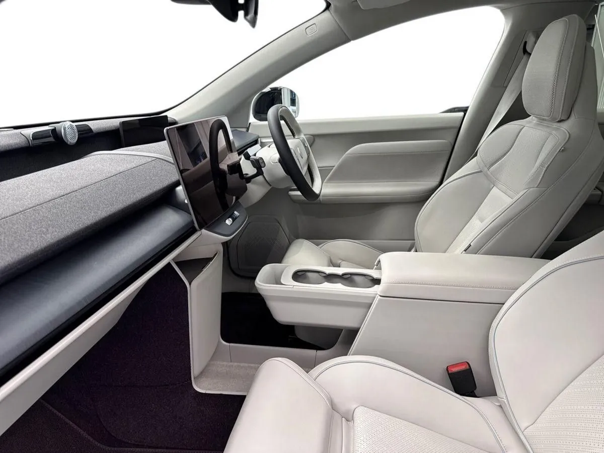 Volvo XC60 P10 AWD PLUS *ORDER NOW* €150 PER WEEK - Image 3