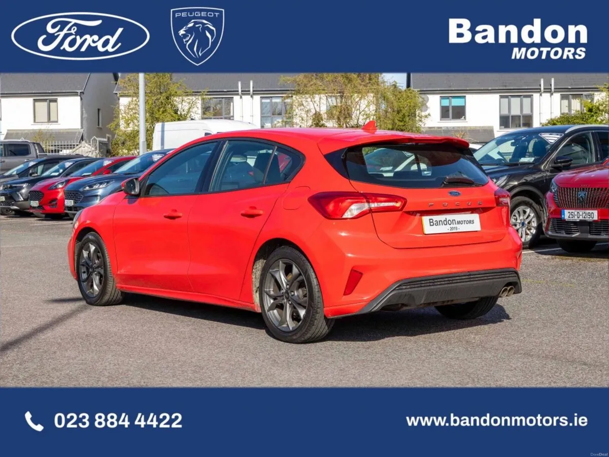 Ford Focus Focus St-Line  ST-Line  T EcoBoost 125 - Image 3
