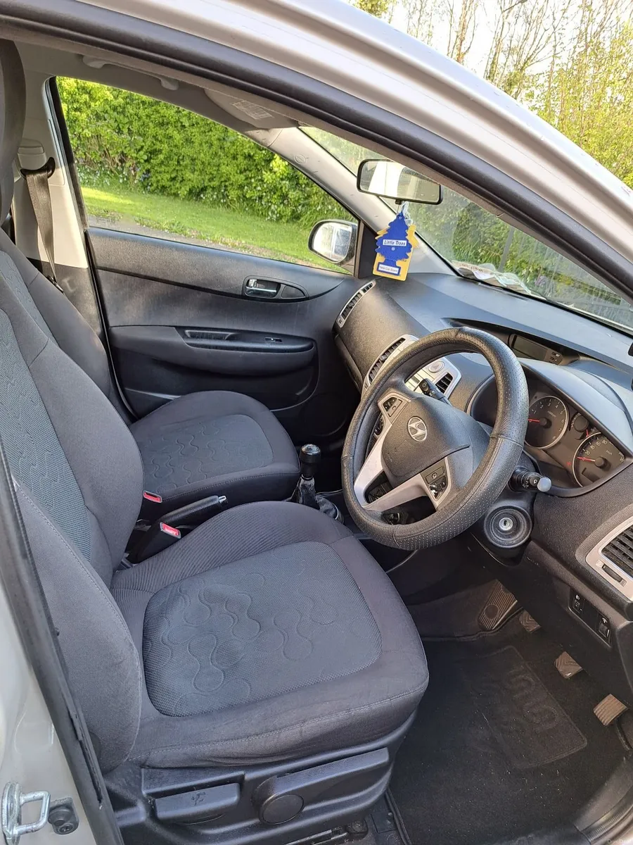 Hyundai i20 2011 - Image 3