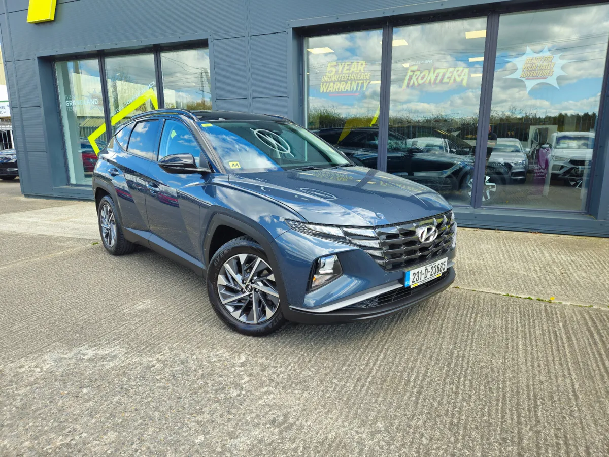 Hyundai Tucson 2WD Executive w.2 Tone Roof - Image 1