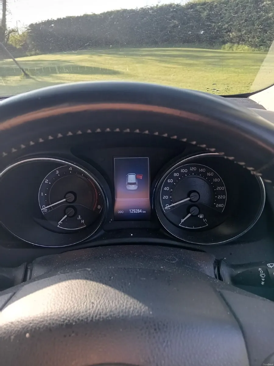 Toyota Auris 2018 - Image 3