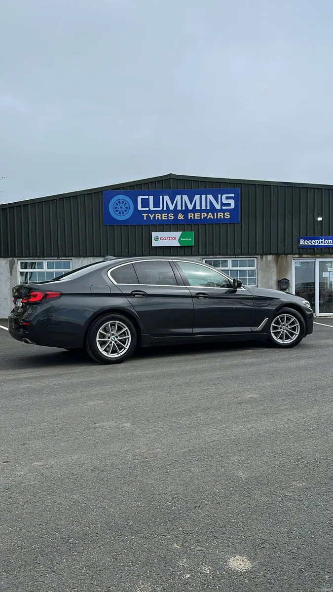 BMW 5-Series 2022 - Image 4