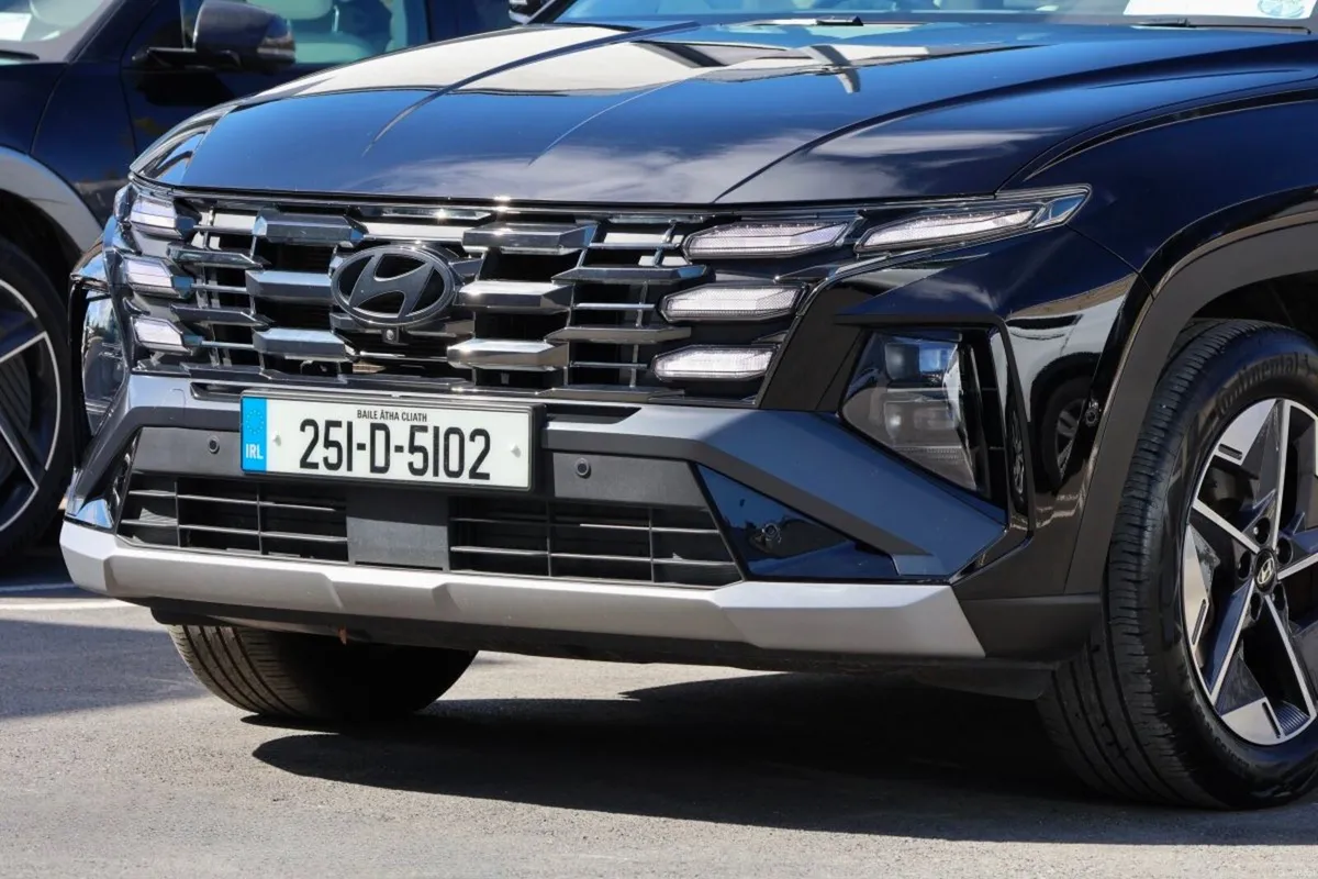 Hyundai Tucson Tucson FL Executive Plus. Side Step - Image 3