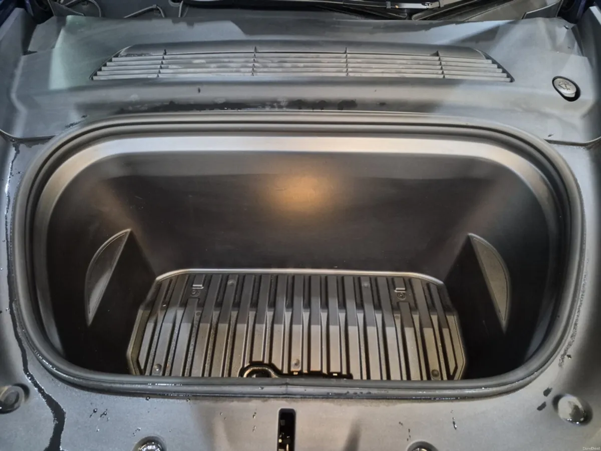 Tesla Model Y LONG RANGE AWD BZB3S5T BZB3S5T3 5DR - Image 3