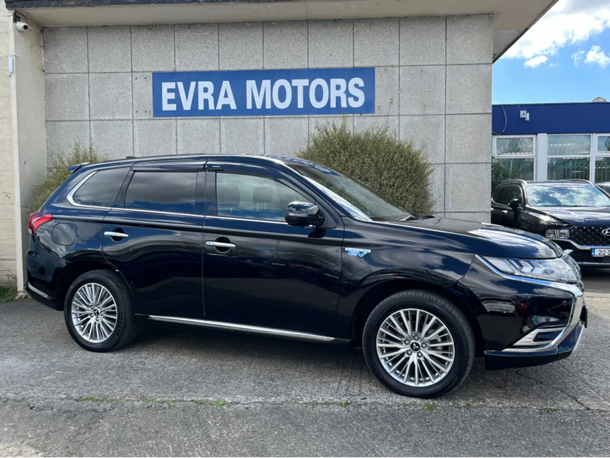 Mitsubishi Outlander G PLUS PACKAGE AUTOMATIC 2.4 - Image 3