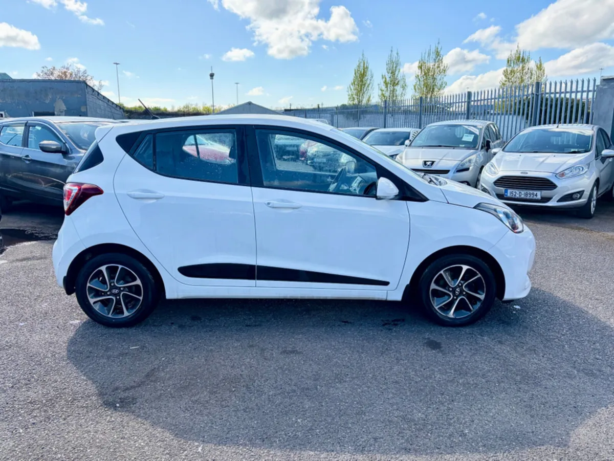 Hyundai i10 DELUXE  5DR 1.0 L ** AIR CON ** BLUETO - Image 4