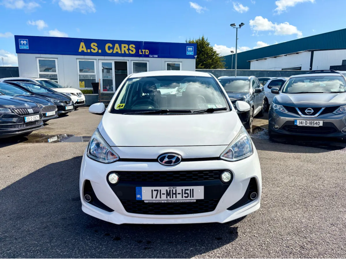 Hyundai i10 DELUXE  5DR 1.0 L ** AIR CON ** BLUETO - Image 2