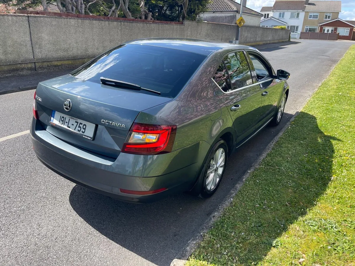 2019 Skoda Octavia Low Mileage - Image 4