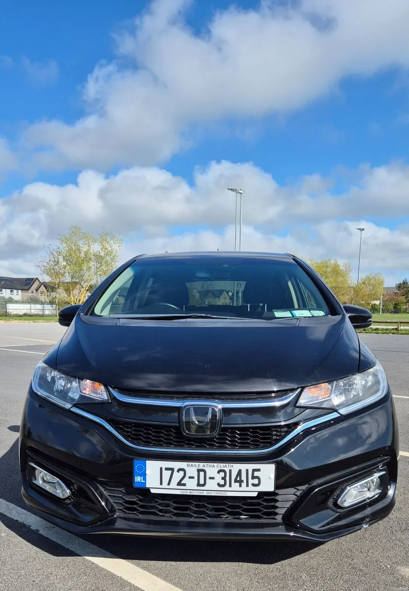 Honda Fit 2017 - Image 2