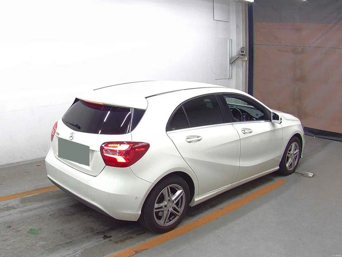 MERCEDES BENZ A180 AUTO 2017 - Image 2