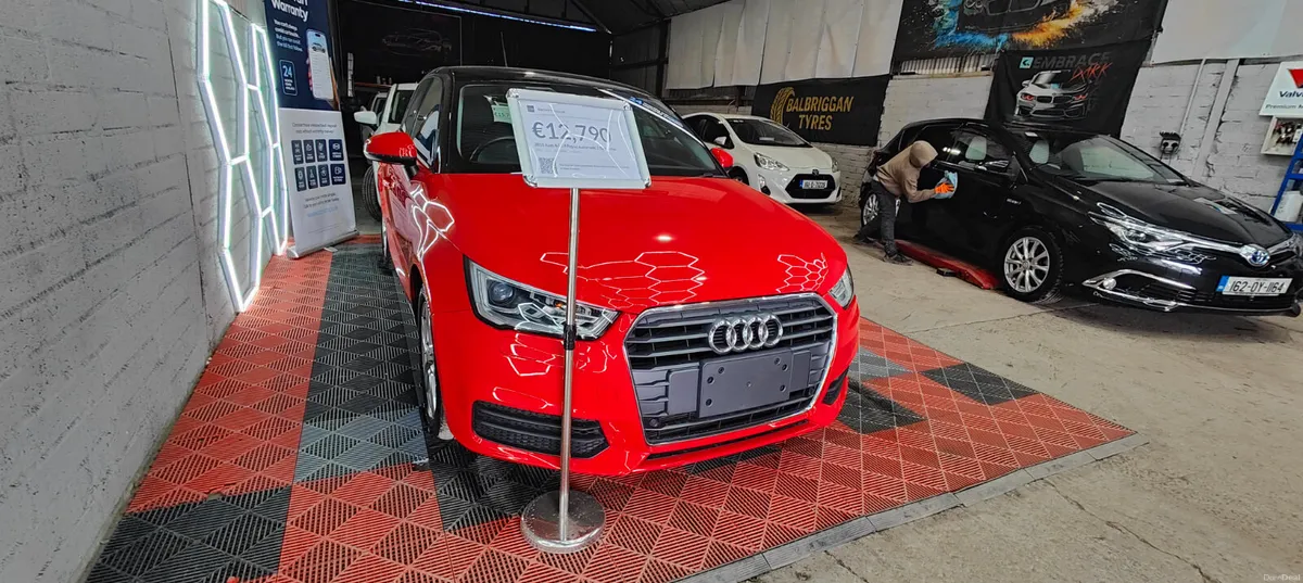 2015 Audi A1 1.0 Petrol Automatic 2 Tone color - Image 3