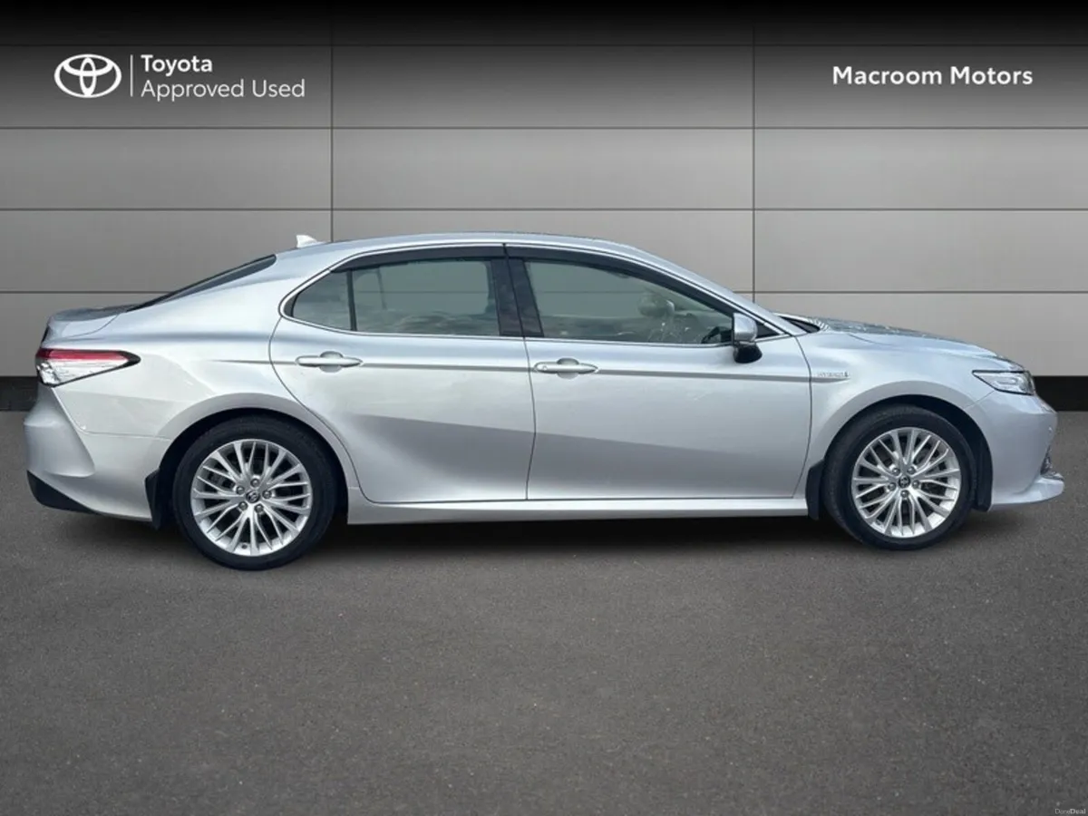 Toyota Camry HYBRID PLATINUM 4DR AUTO - Image 3