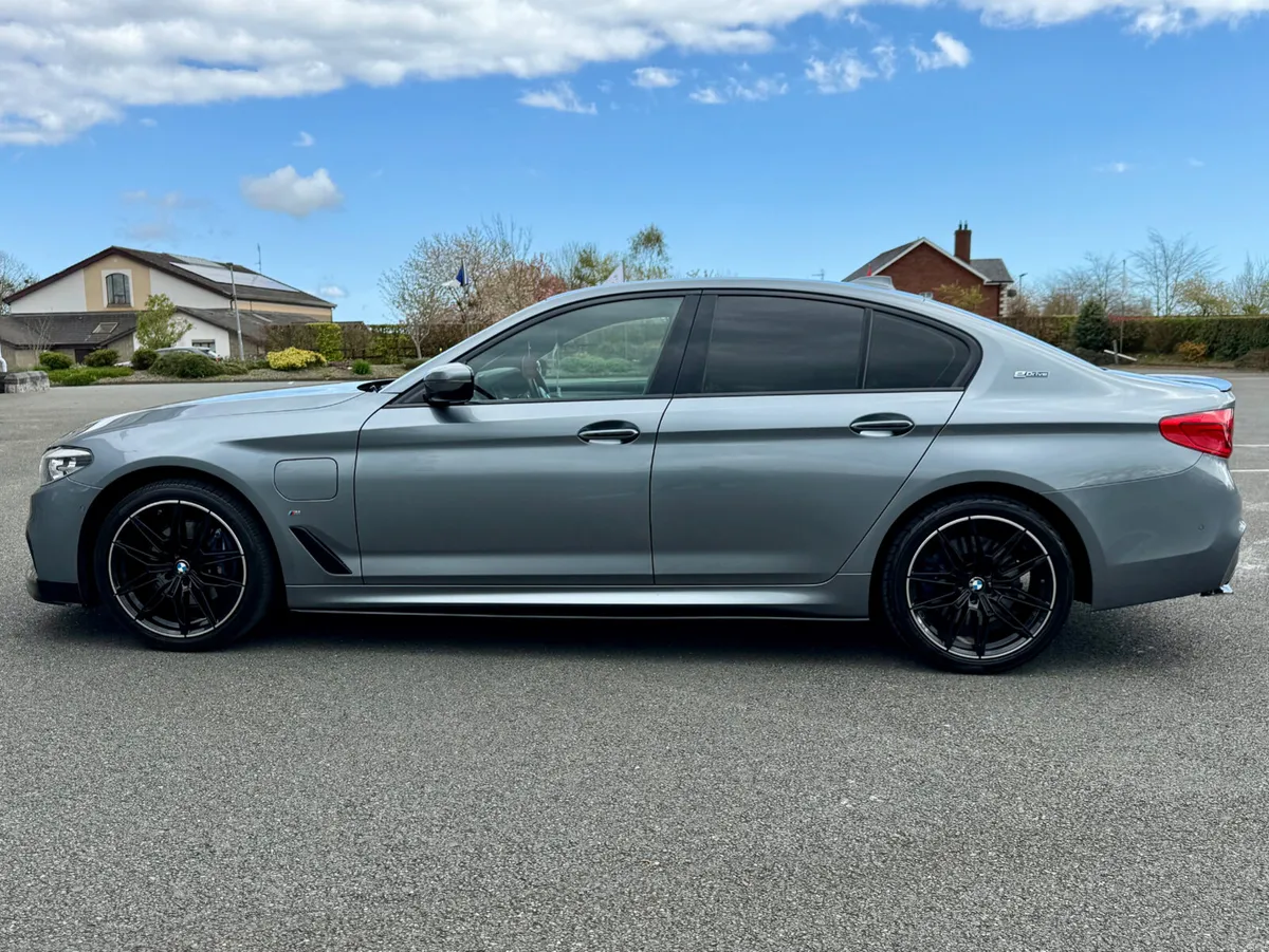 2017 BMW 530E M SPORT AUTO 248BHP - Image 5