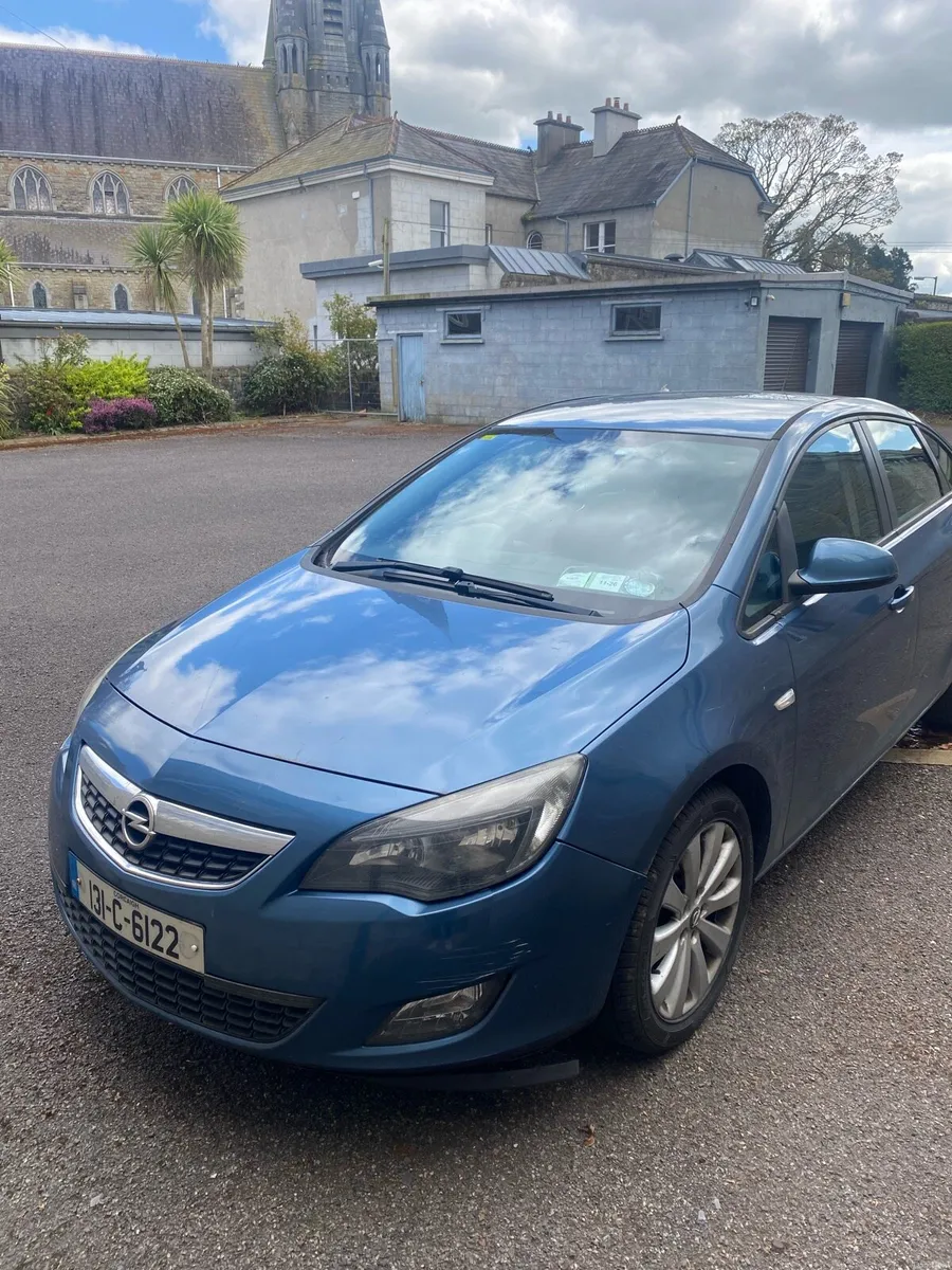 Opel Astra 2013 - Image 4