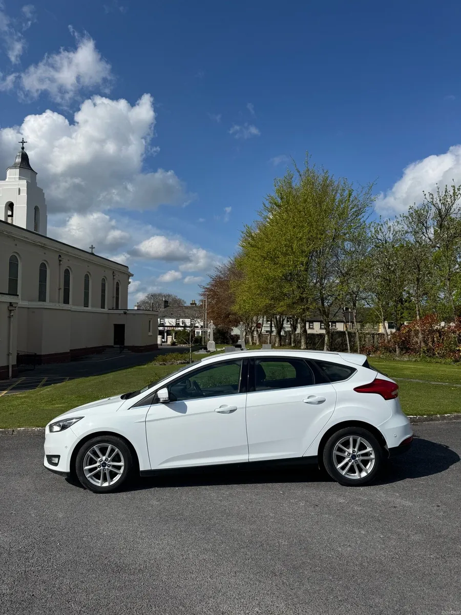 2016 Ford Focus 1.5 TDCI ZETEC - Image 2