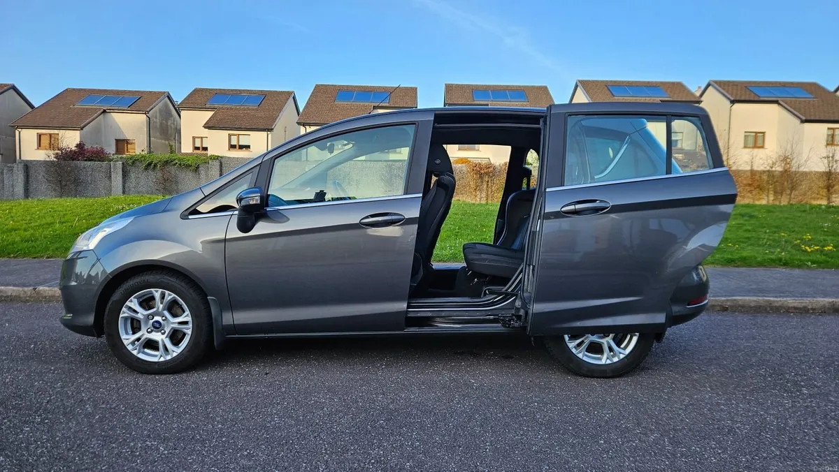 171 Ford B-Max Titanium 1.6 Petrol Auto 1 Owner - Image 4