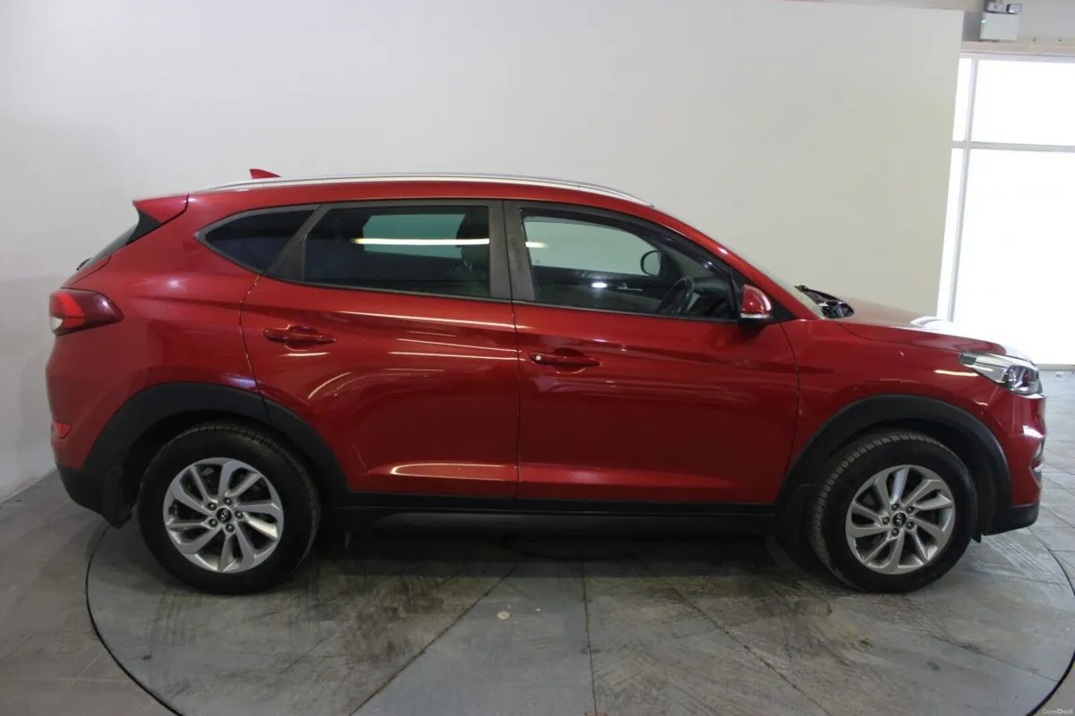 Hyundai Tucson 1.7 D Executive SE - TENDER 3 - Image 4