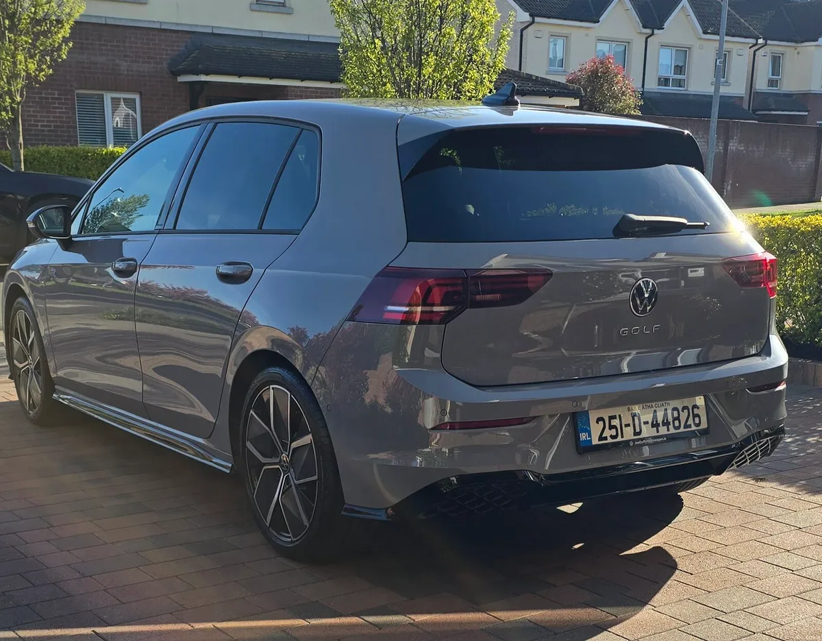 VW GOLF R-LINE - Image 2