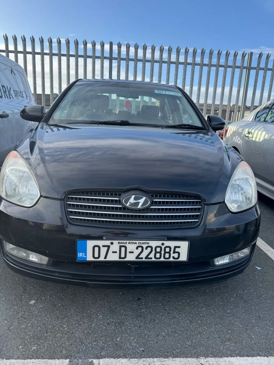Hyundai Accent 2007 - Image 2