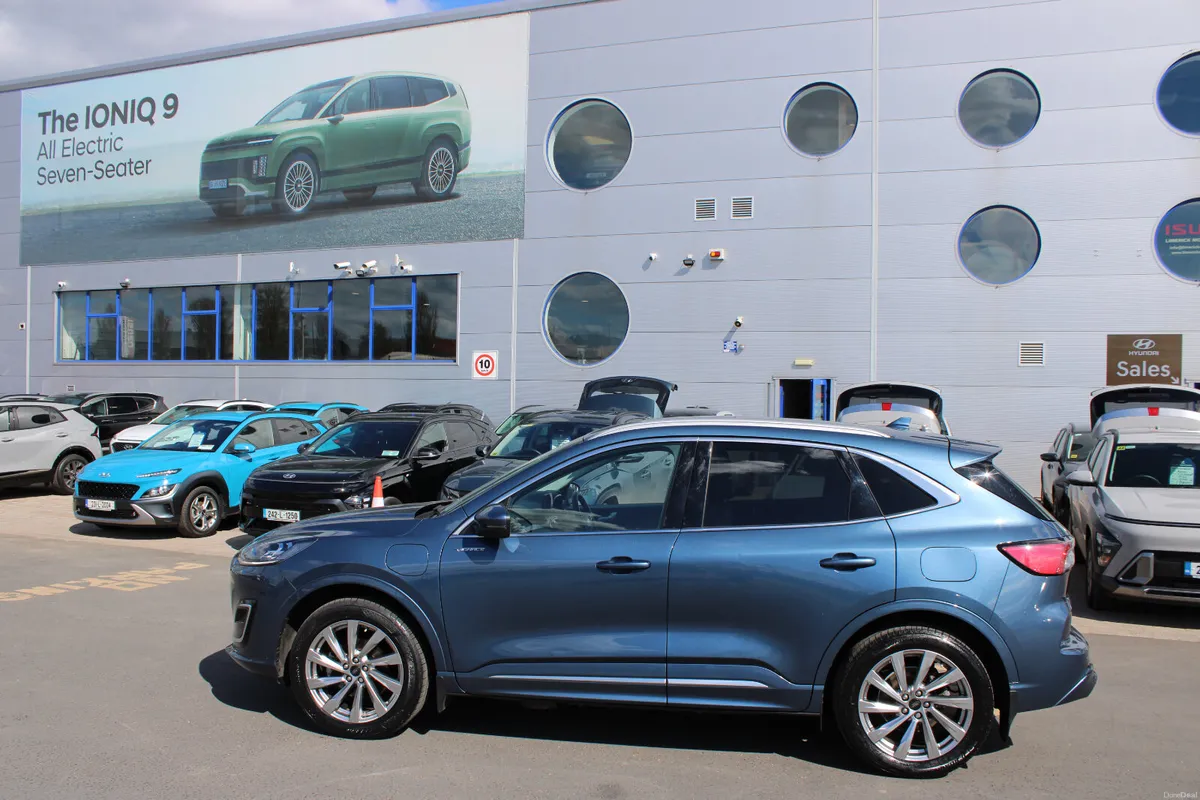 Ford Kuga 2023 - Image 2