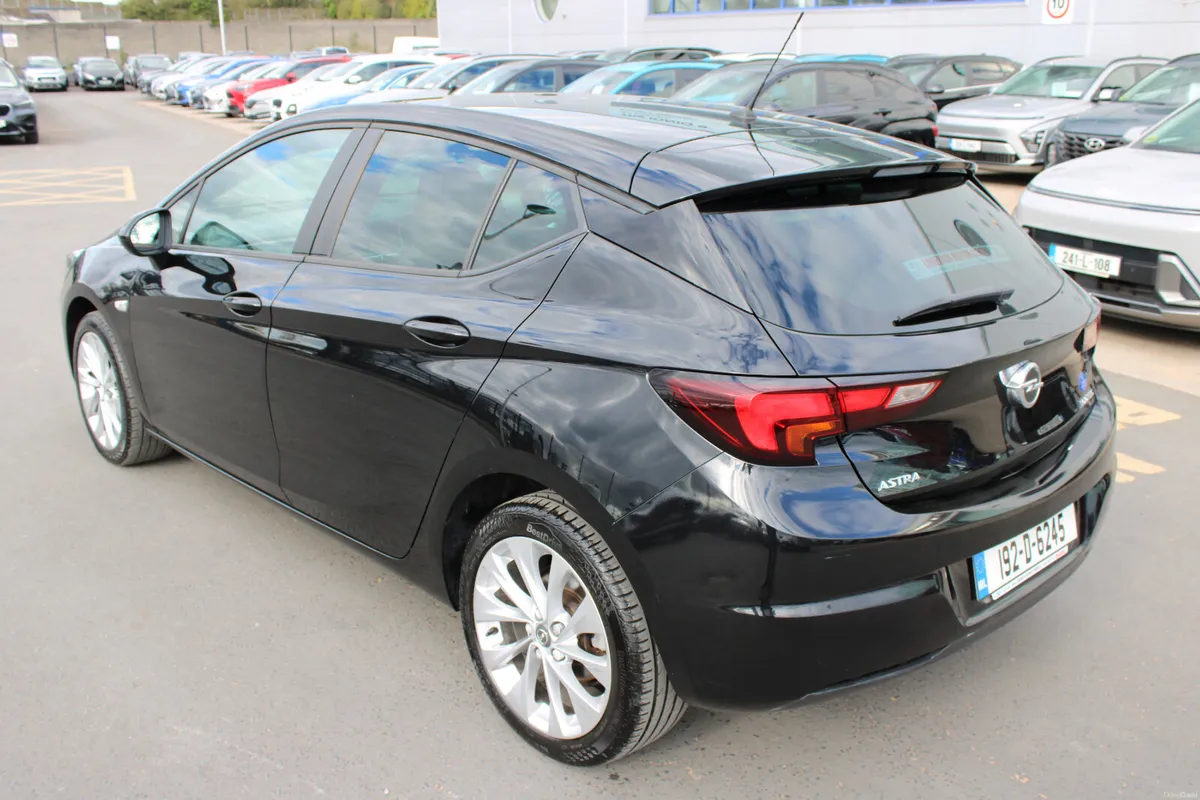Opel Astra 2019 - Image 3