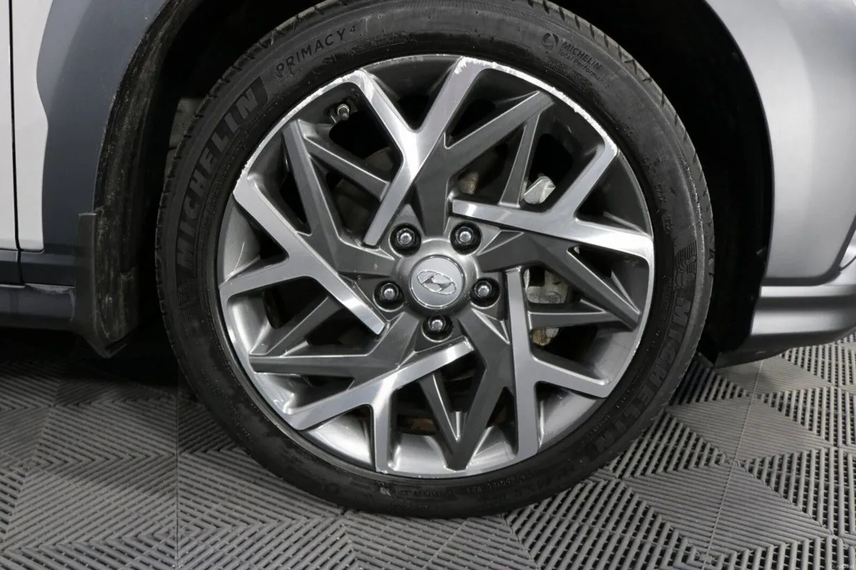 Hyundai KONA HYBRID EXECUTIVE 1.6L AUTOMATIC COMPA - Image 4