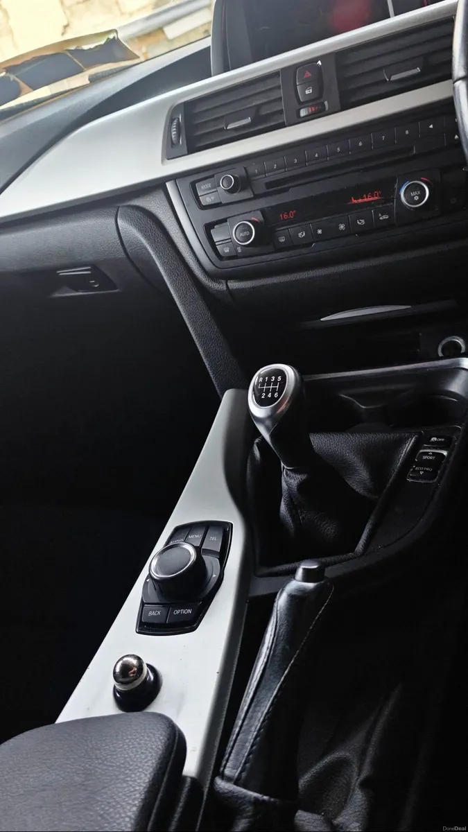 BMW 3-Series 2012 - Image 3