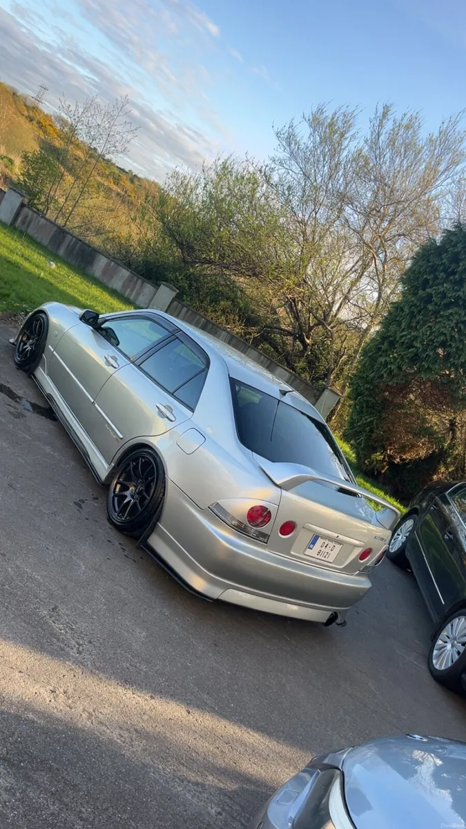 2004 Toyota Altezza - Image 4